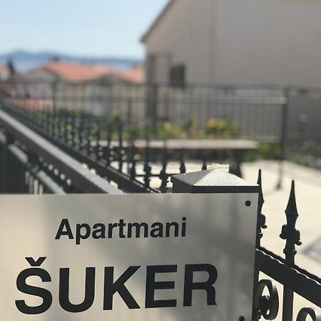 Apartments Suker Trogir Exteriör bild