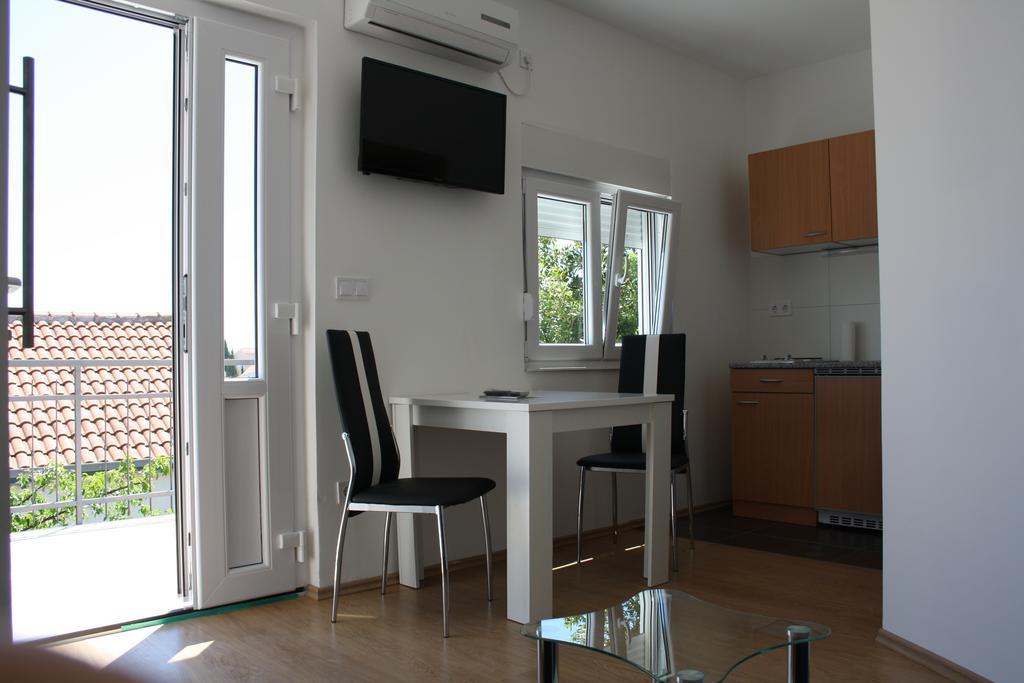 Apartments Suker Trogir Exteriör bild