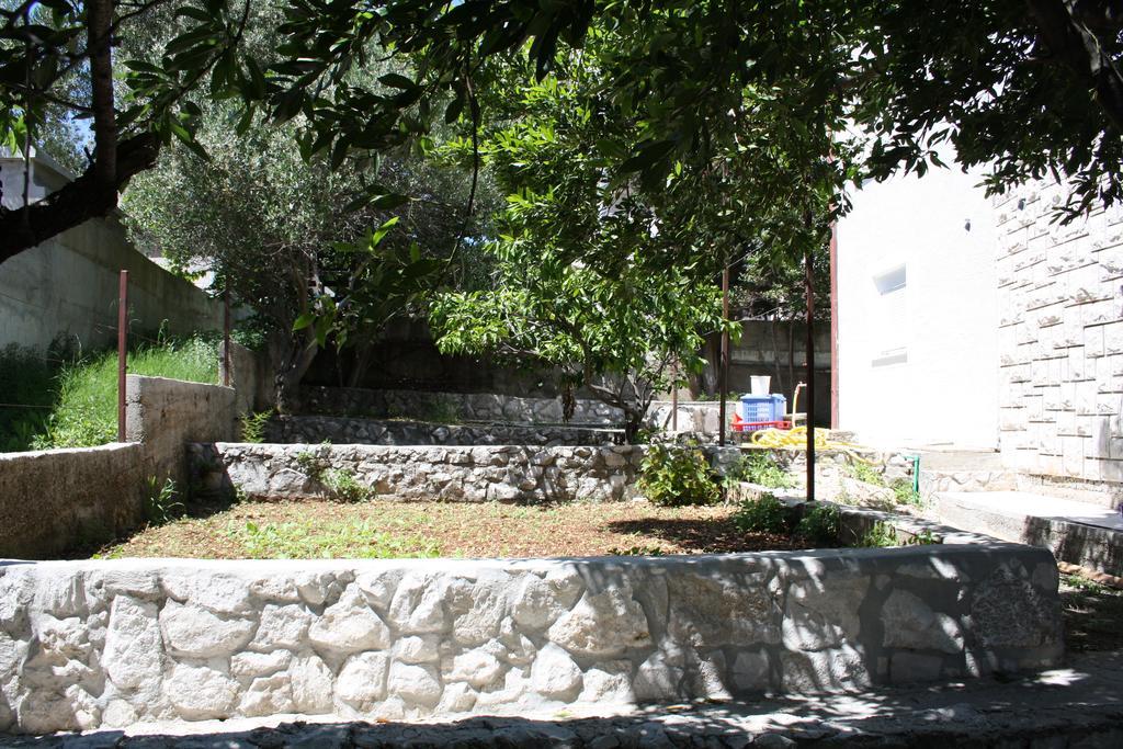Apartments Suker Trogir Exteriör bild
