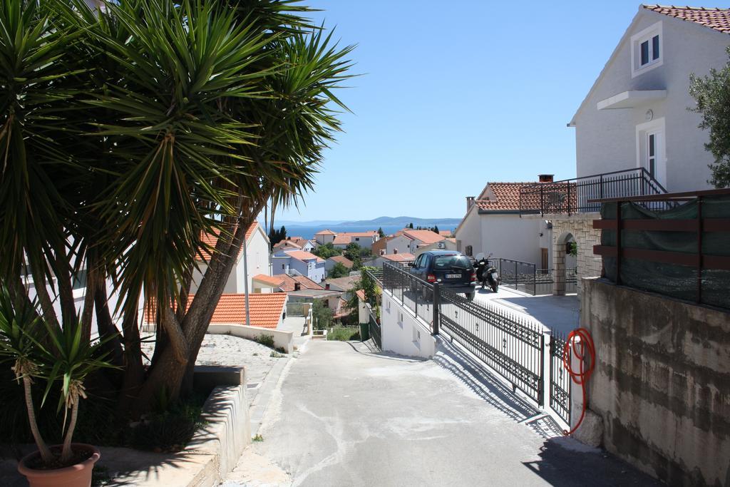 Apartments Suker Trogir Exteriör bild